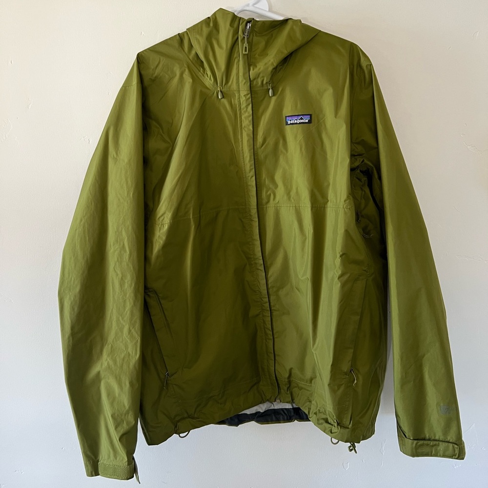 Patagonia Mens H2no green rain jacket